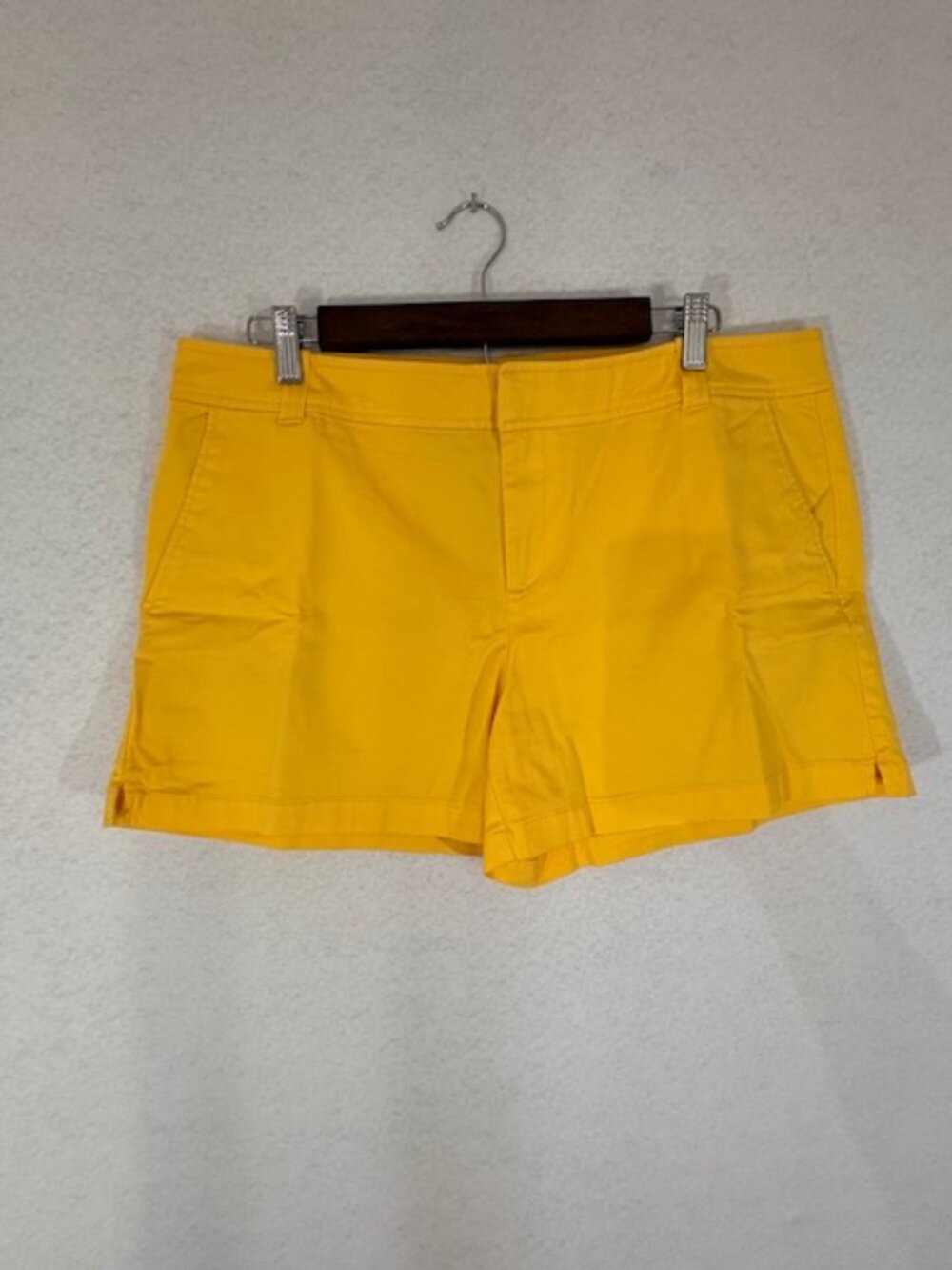 NEW YORK & CO Yellow Shorts Mid Rise Summer Casual Size 12